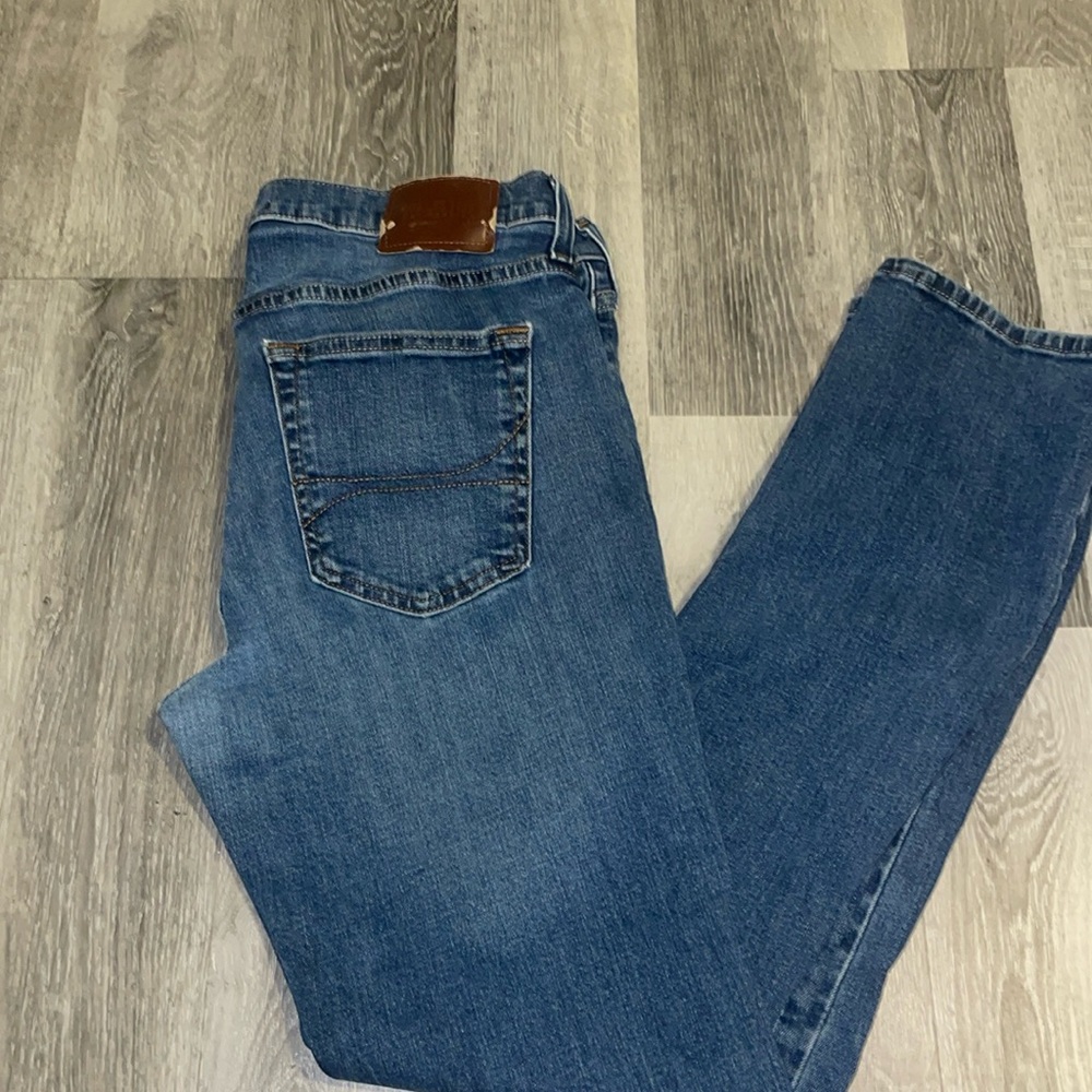 Hollister - Men size 34x32